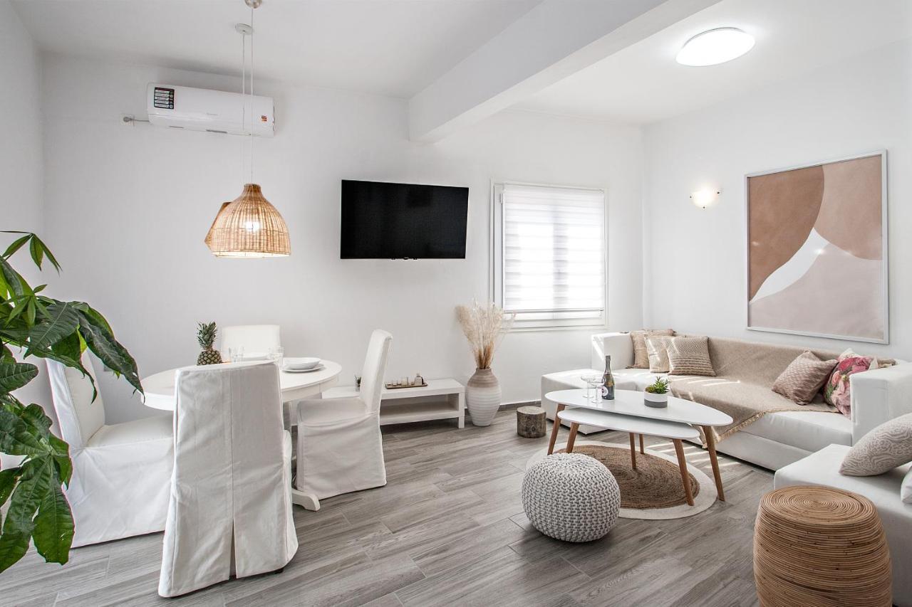 Capolavoro, Boutique Apartment With Unique Rooftop スキアトスタウン エクステリア 写真