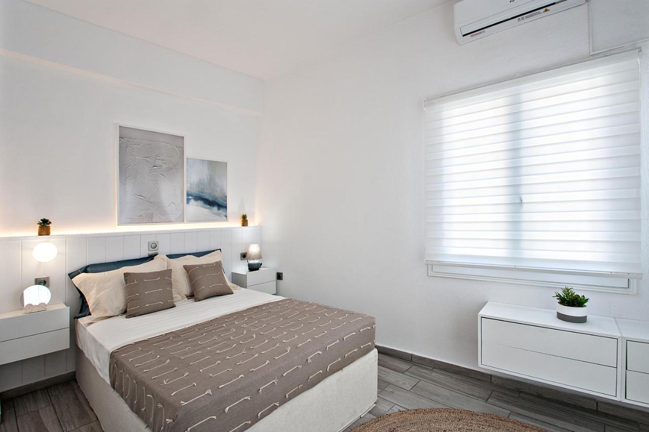 Capolavoro, Boutique Apartment With Unique Rooftop スキアトスタウン エクステリア 写真